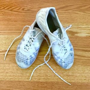 Nfinity Vengeance Cheer shoes